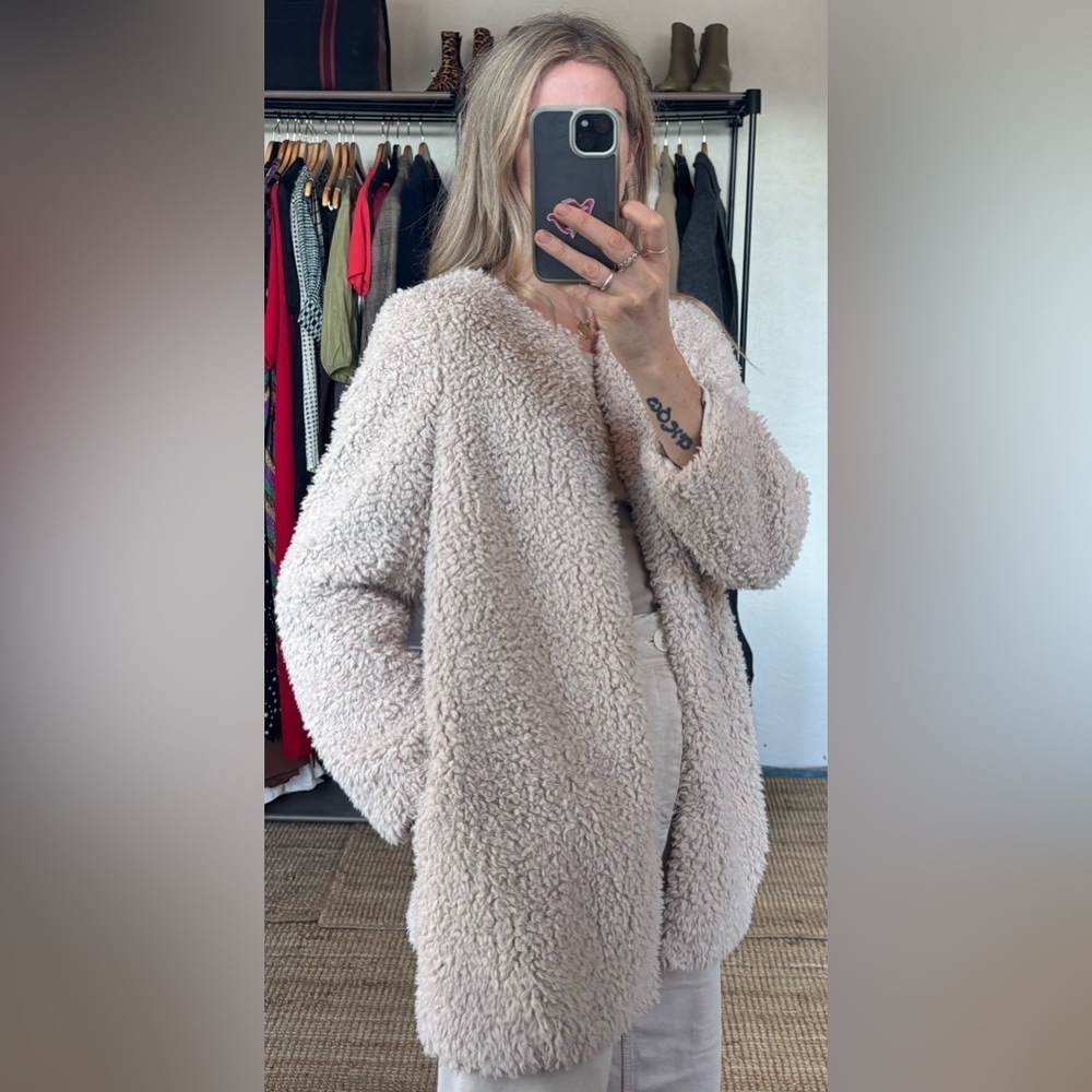 Wilfred Aritzia Cream Laboratoire Plush Teddy Sherpa Coat - Picture 3 of 14